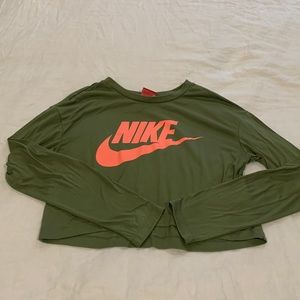 Nike cropped longsleeve shirt